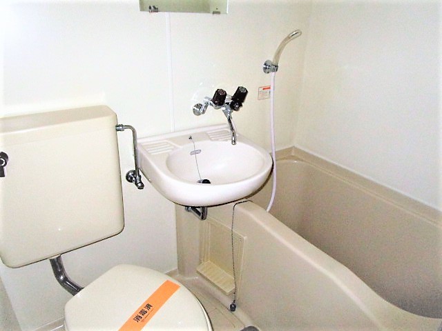 バス・シャワールーム　リフォーム前参考