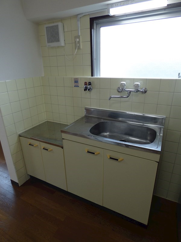 キッチン　違うお部屋の写真です。ご参考までに