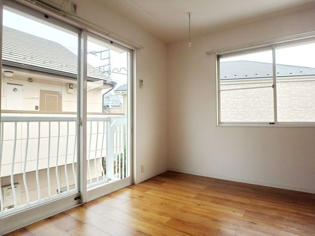 居室・リビング　★２面採光★