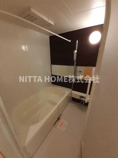 バス・シャワールーム　浴室一坪以上(^^)広いお風呂で癒されます＊