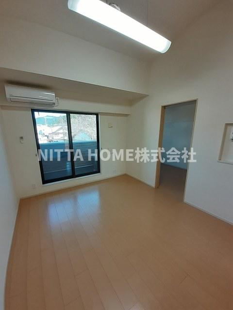 居室・リビング　角部屋＊リビング１１．４帖☆彡