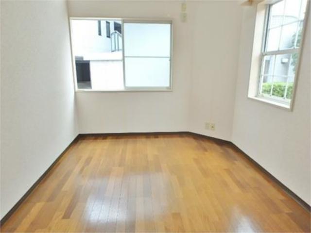 居室・リビング　角部屋参考写真です