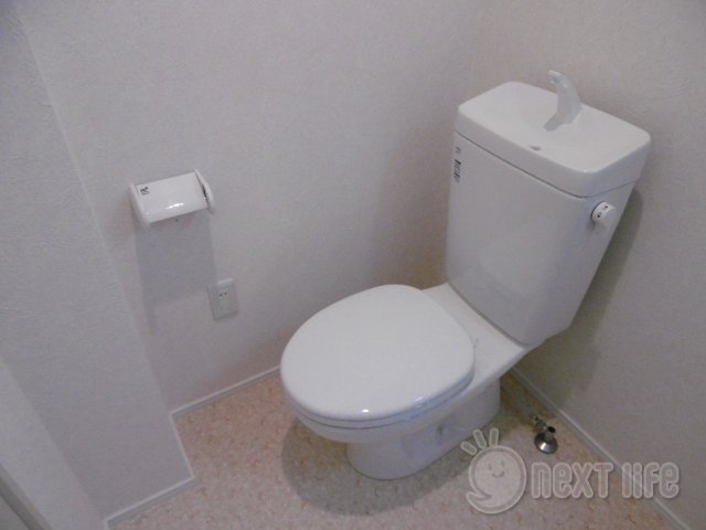 小田急江ノ島線 中央林間駅 徒歩4分 3階建 築11年のトイレ写真
