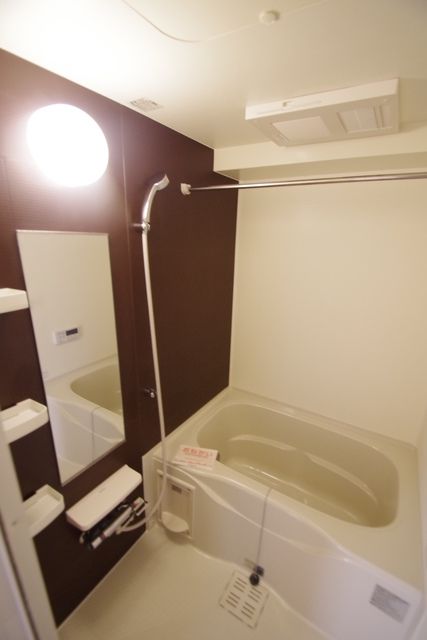 バス・シャワールーム　★清潔感のある浴室★