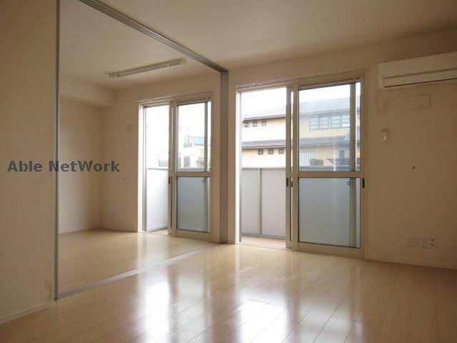 居室・リビング　※同物件、別部屋の写真です