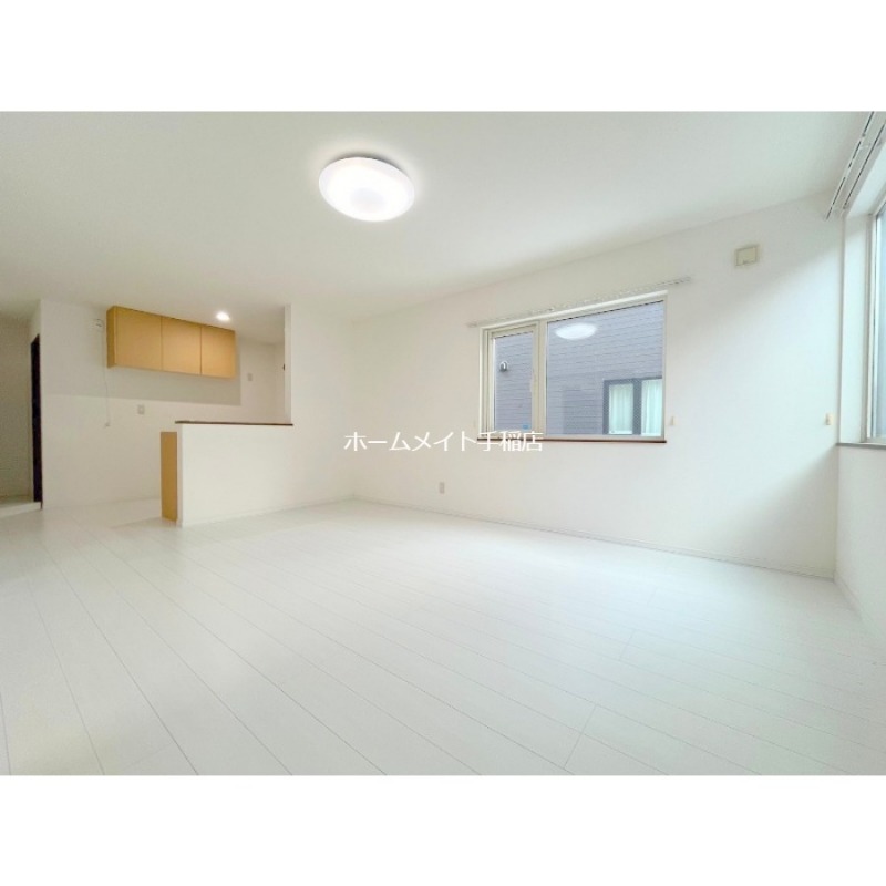 居室・リビング　明るいリビング♪