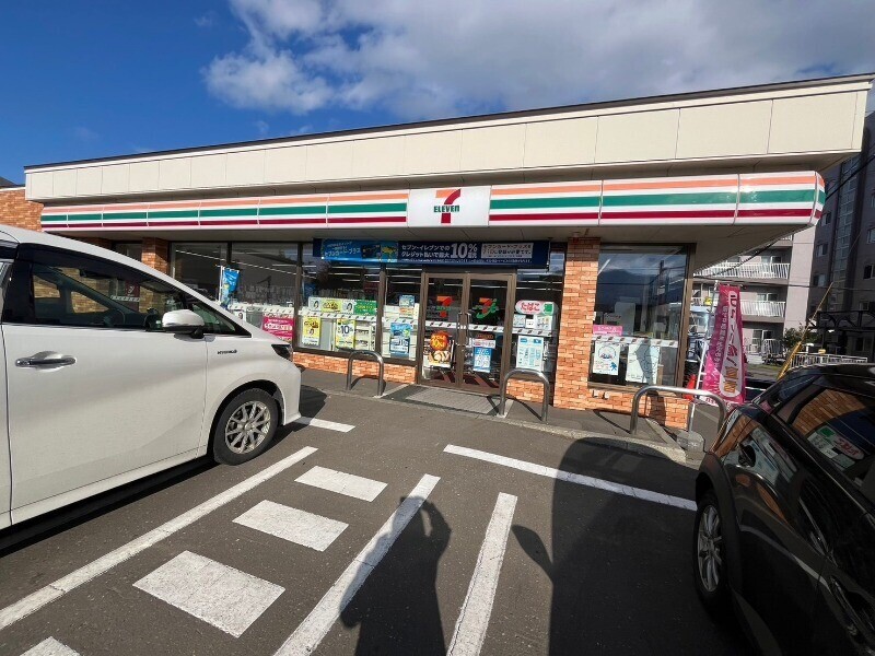 コンビニ　セブンイレブン札幌前田4条店（コンビニ）まで108m