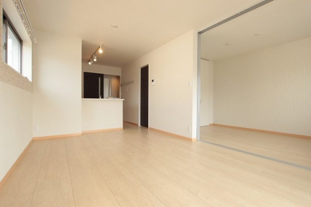 居室・リビング　別号室の写真です