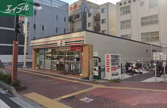 コンビニ　セブンイレブン岡山田町店（コンビニ）まで369m