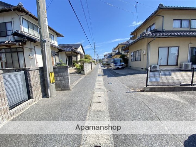 その他　前面道路（その他）まで0m