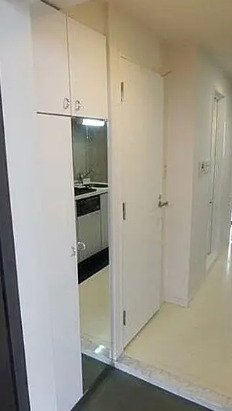 玄関　別部屋の画像を使用しております。