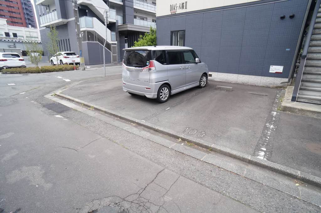 駐車場　駐車場