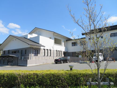 役所　丹波市役所柏原支所（役所）まで404m