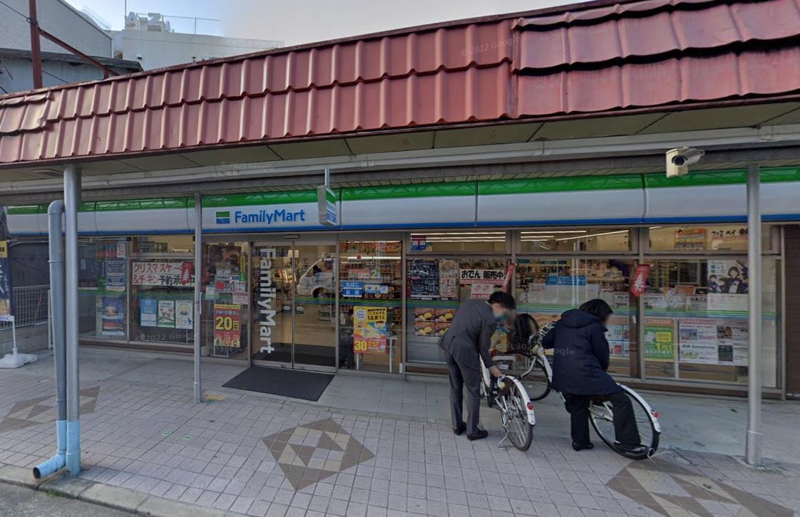 コンビニ　ファミリーマート甲子園口三丁目店（コンビニ）まで293m