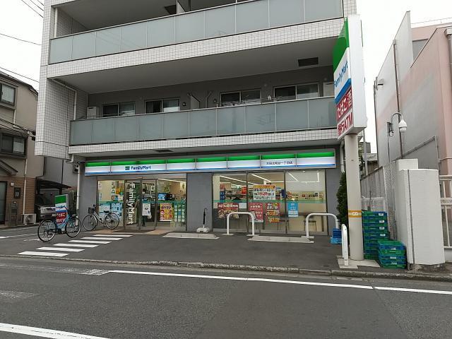 コンビニ　ファミリーマート大田北糀谷一丁目店（コンビニ）まで208m