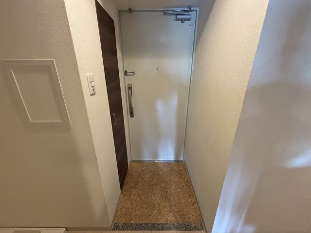 玄関　収納もある玄関です