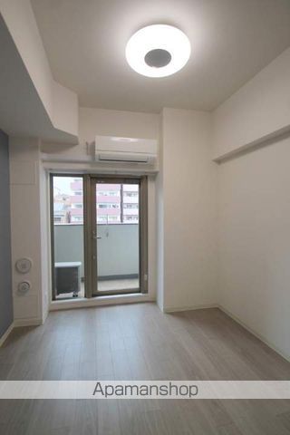 プレサンス松屋町ヴェルデスの居間写真