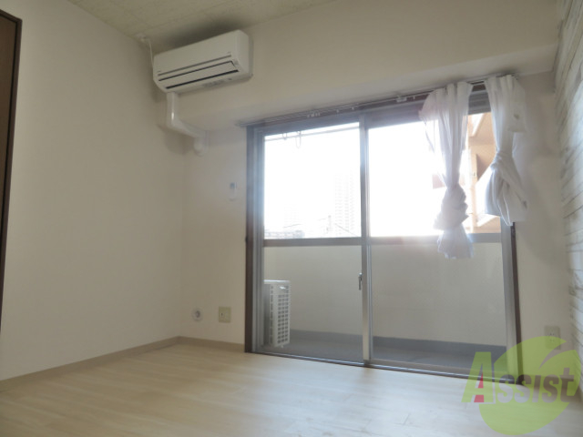 居室・リビング　お写真は３０２号室のものになります！ご参考にしてくださいませ