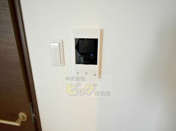 セキュリティ　防犯面で安心のＴＶモニターホン設備が付いています♪