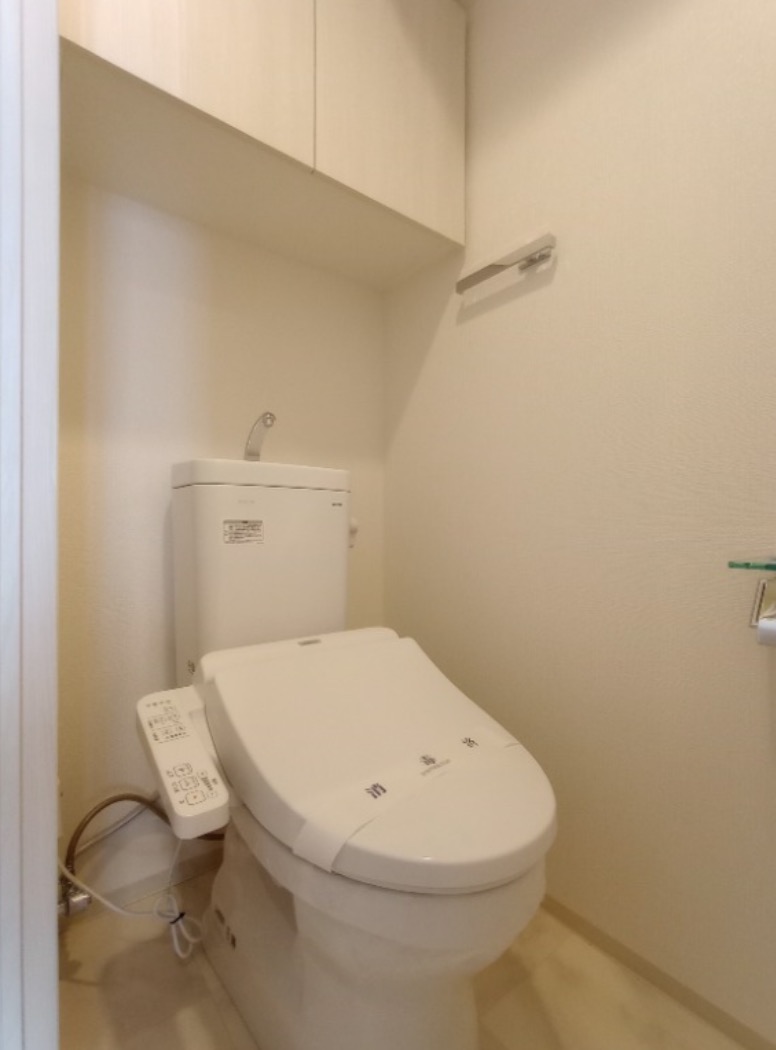 都営三田線 三田駅 徒歩4分 14階建 築5年のトイレ写真