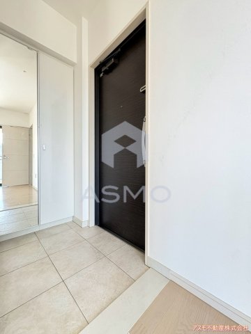玄関　※建物内別間取参考写真