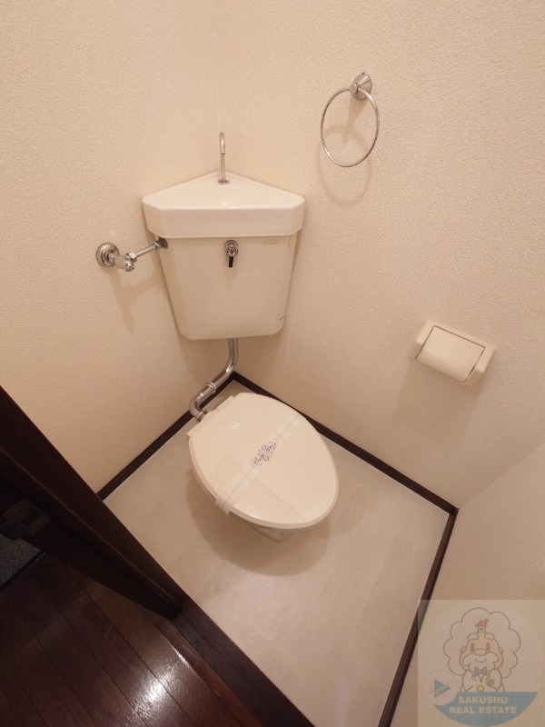 ロイヤルハイツ和白のトイレ写真
