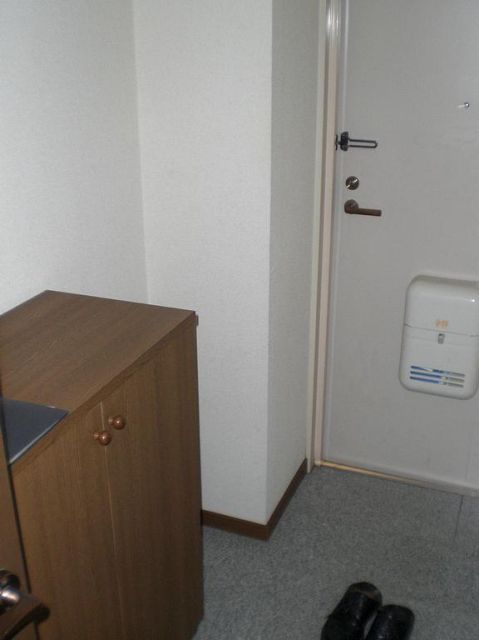 玄関　下駄箱つき
