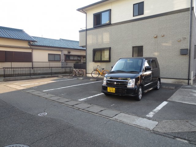 サンクレストの駐車場