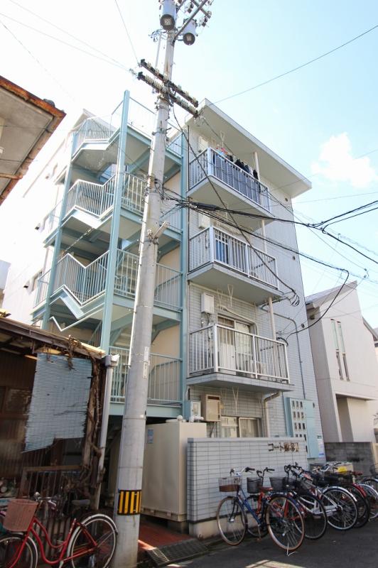 高松市藤塚町のマンションの建物外観