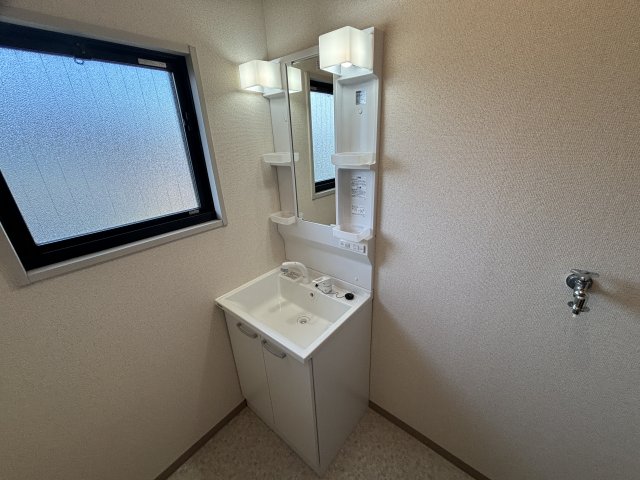 【姫路市車崎のアパートの洗面設備】