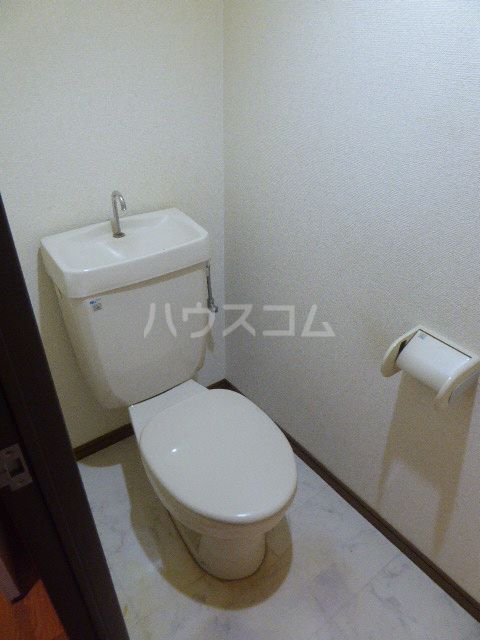 【藤枝市高柳のアパートのトイレ】