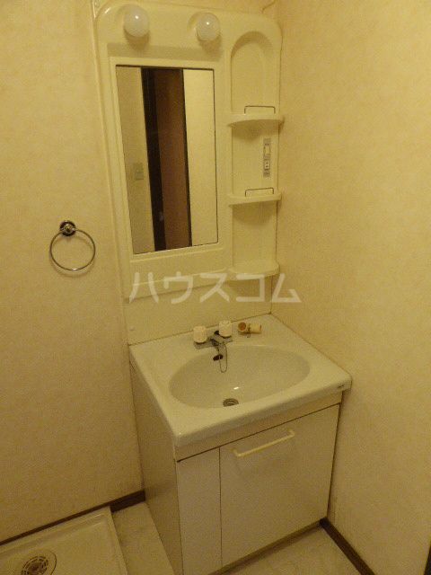 【藤枝市高柳のアパートの洗面設備】