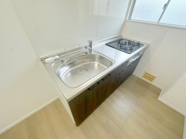 キッチン　あなたの好みに合わせたコンロを置いてくださいね。