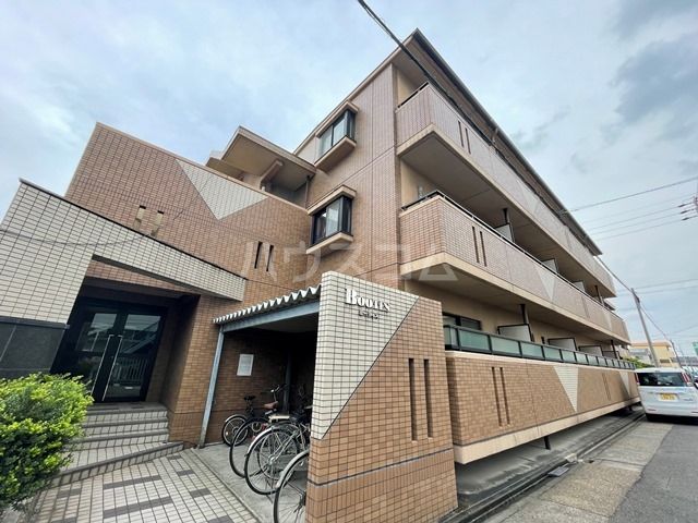 名古屋市港区稲永のマンションの建物外観