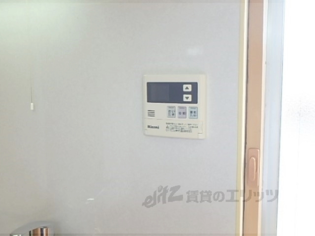 その他設備　給湯器リモコン