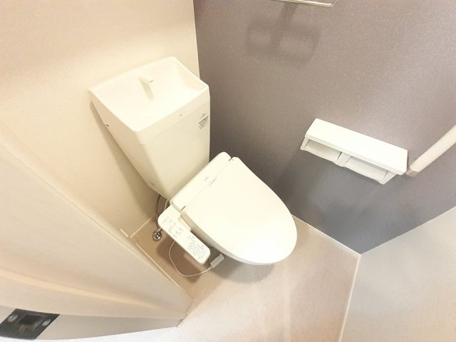 【グランツコ－ト花瀬　Ａのトイレ】