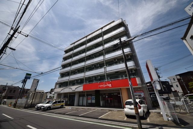 【川越市田町のマンションの建物外観】