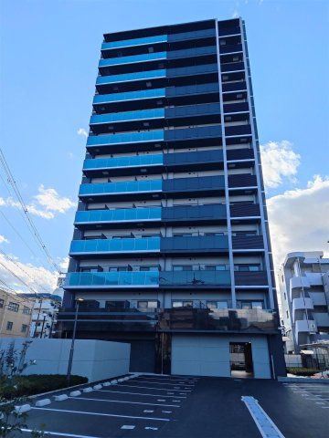 大阪市東淀川区豊新のマンションの建物外観