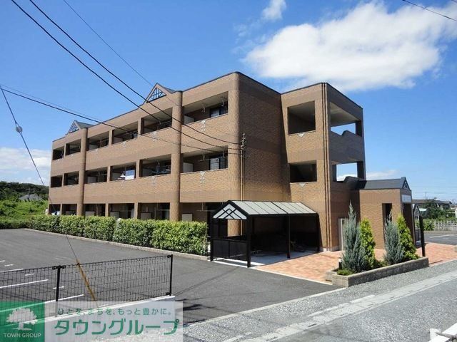 大里郡寄居町大字鉢形のマンションの建物外観