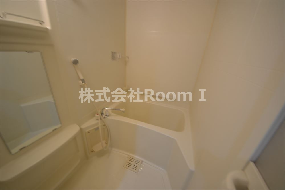 バス・シャワールーム　落ち着いた空間のお風呂です