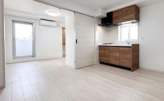 居室・リビング　☆明るい洋室☆