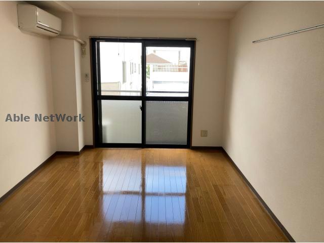 居室・リビング　同型モデル