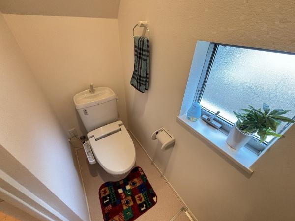 トイレ　ウォシュレット付きです！