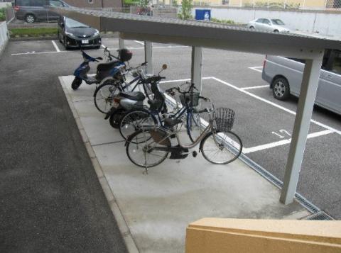 サンフォレスト　その他共有部分　駐輪場