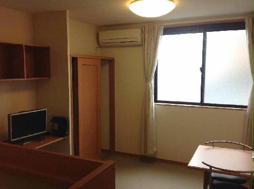 居室・リビング　居間（玄関側）