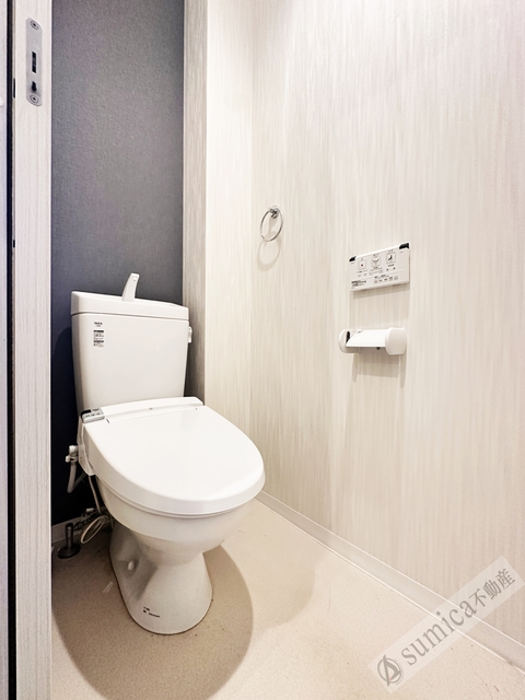 トイレ　温水洗浄便座完備♪