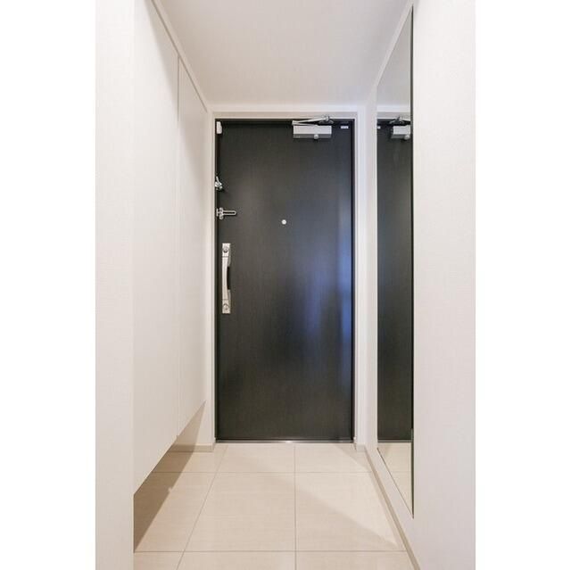 玄関　収納もある玄関です