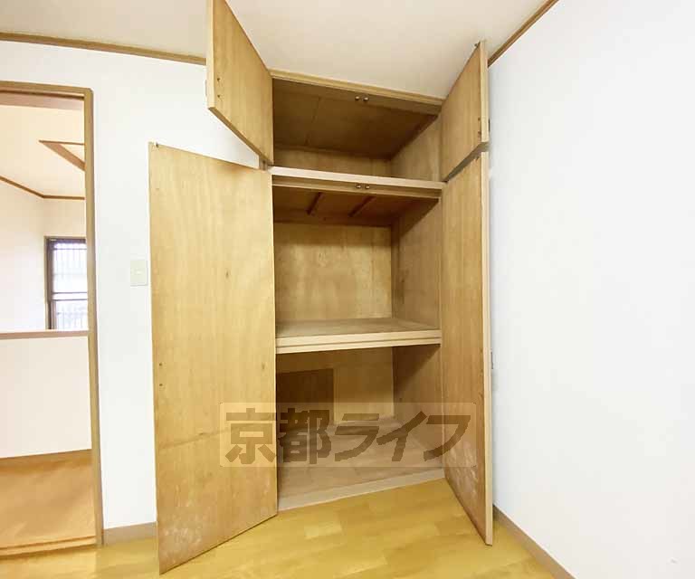 収納　布団や雑貨などが収納できます。