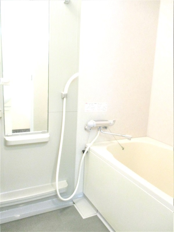 バス・シャワールーム　バストイレ別