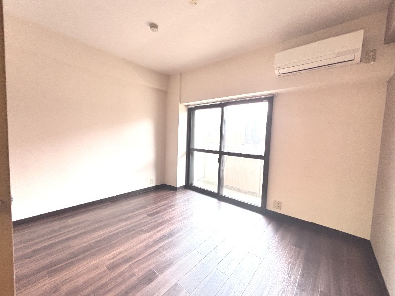 居室・リビング　フローリングのきれいなお部屋です